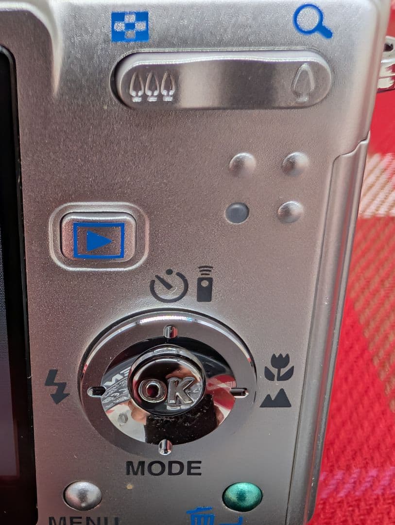 週末特価●美品PENTAX Optio S6 デジタルカメラ本体、充電器 可動品