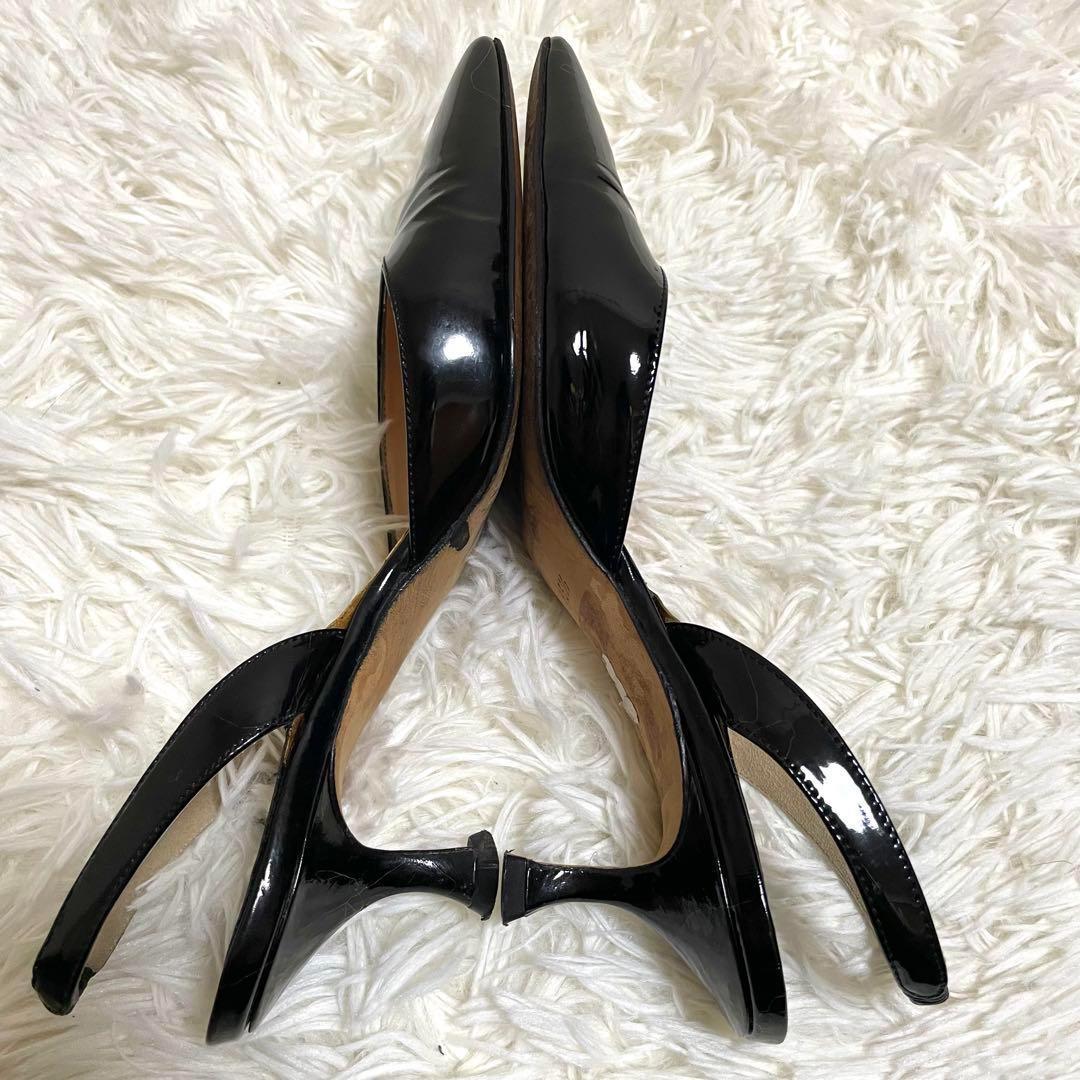 マノロブラニク パンプス キャロリン エナメル ポインテッドトゥ 22.5cm