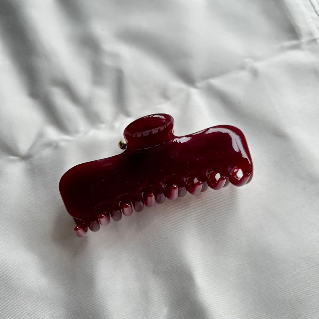 【新品未使用】UNDO ヘアクリップ　ボルドー　ワインレッド　赤　No.4