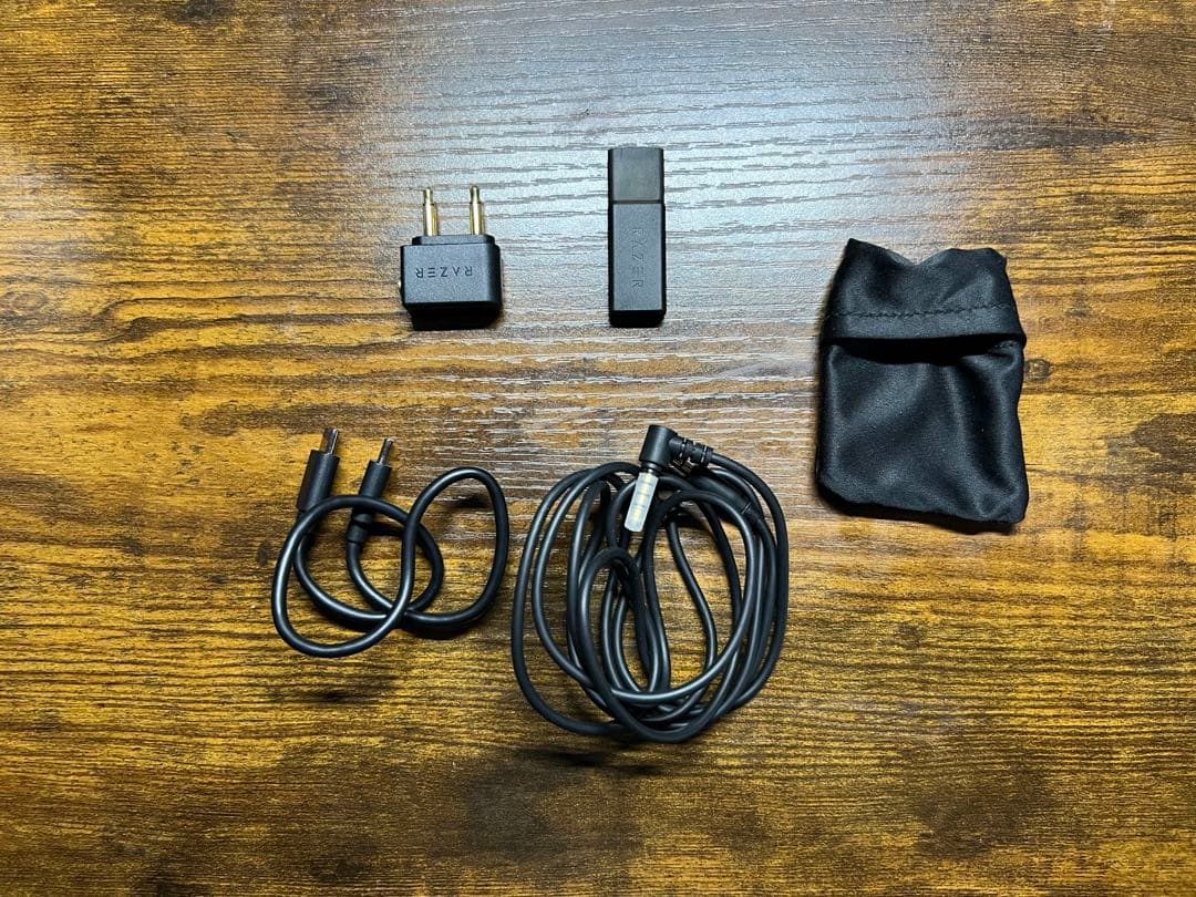 ヘッドホン Razer Opus