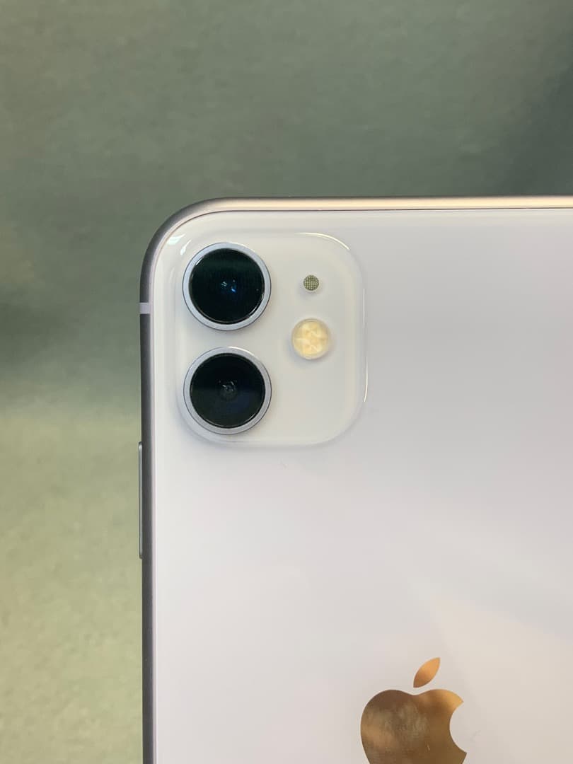 美品　国内版　SIMフリー　iPhone11 128GB パープル色