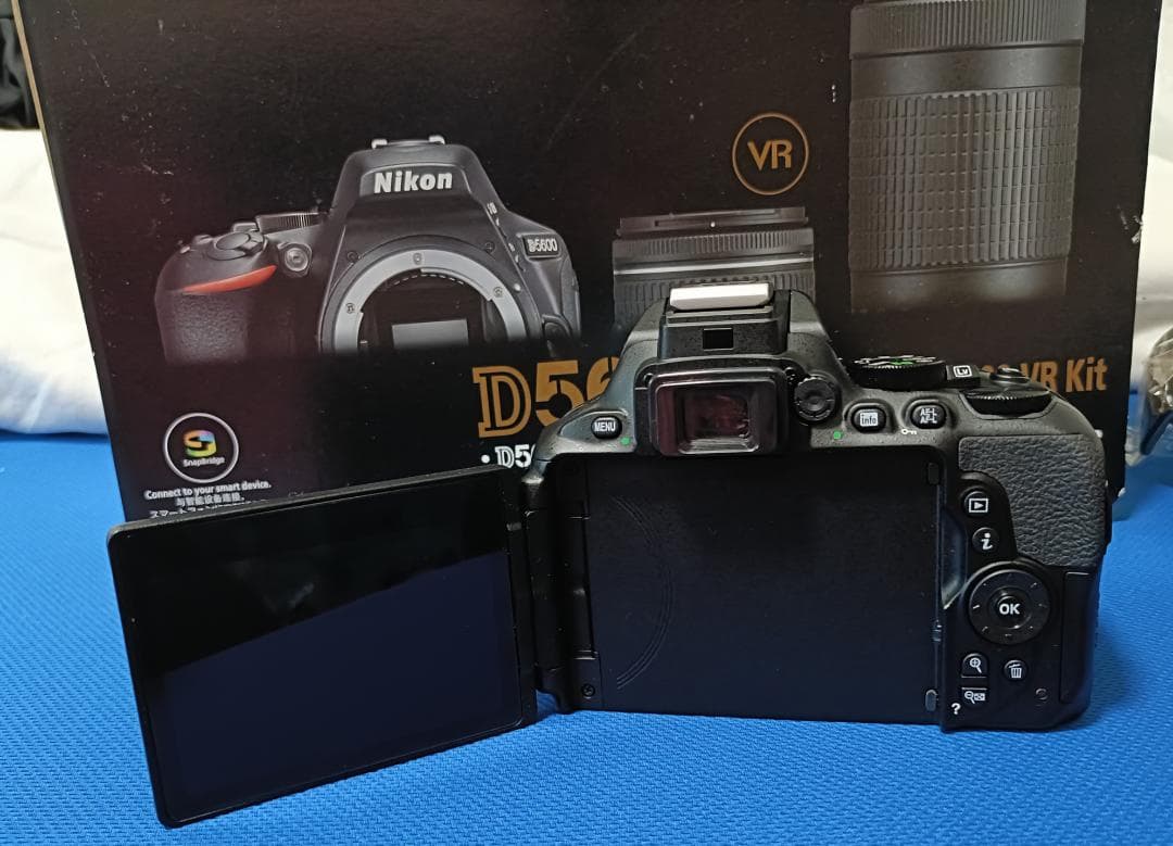 ’16年名機 nikon D5600 デジタル 新品同様 2496枚 64GB