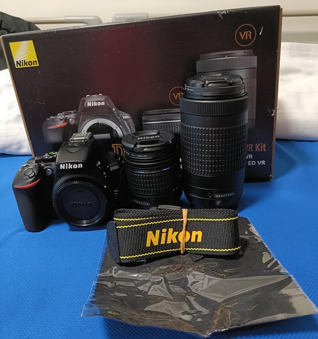 ’16年名機 nikon D5600 デジタル 新品同様 2496枚 64GB