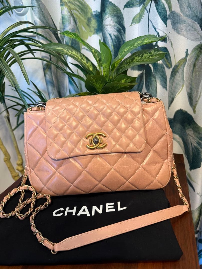 最終値下げ　美品⭐︎CHANEL ショルダーバッグ⭐︎斜めがけ　ベージュピンク