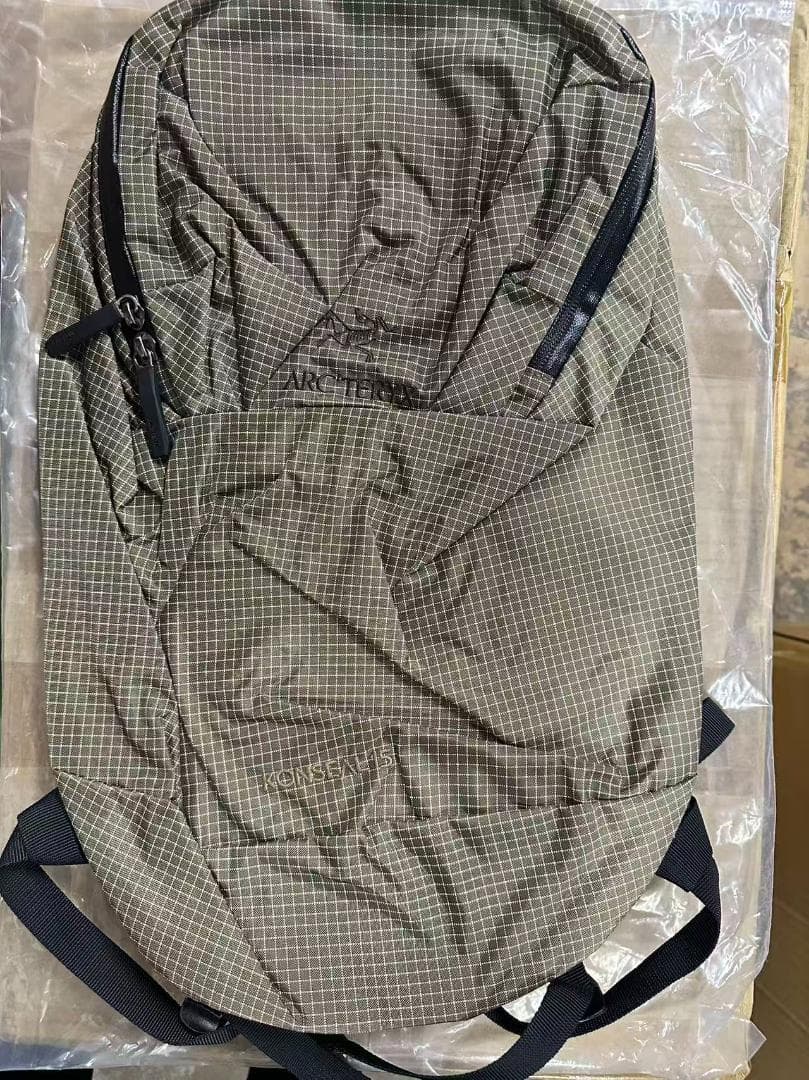 ARC'TERYX KONSEALS バックパック ブラウン・チェック柄 15L
