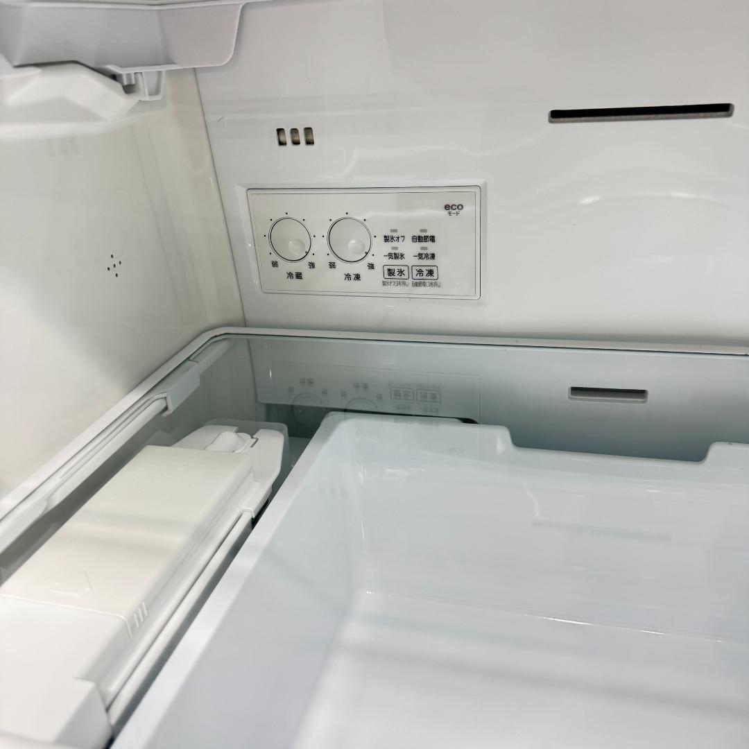 東京23区送料無料　超美品東芝2022年製3ドア冷蔵庫326L　洗浄/除菌済み