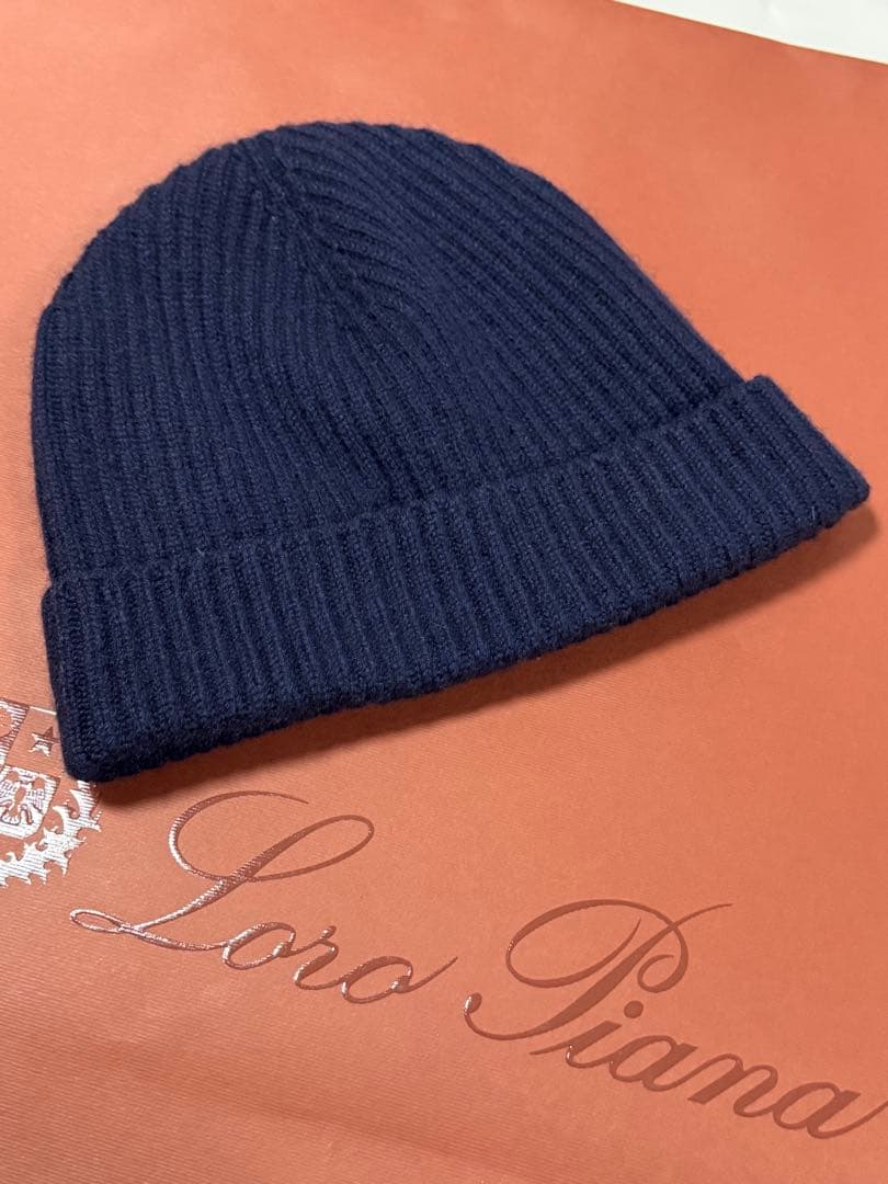 新品✨カシミア100％ Johnstons ネイビー　ニット帽