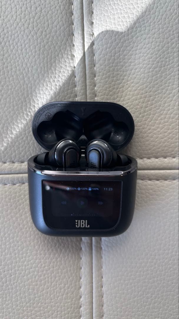 岸　【極美品】JBL TOUR PRO 2 ワイヤレスイヤホン