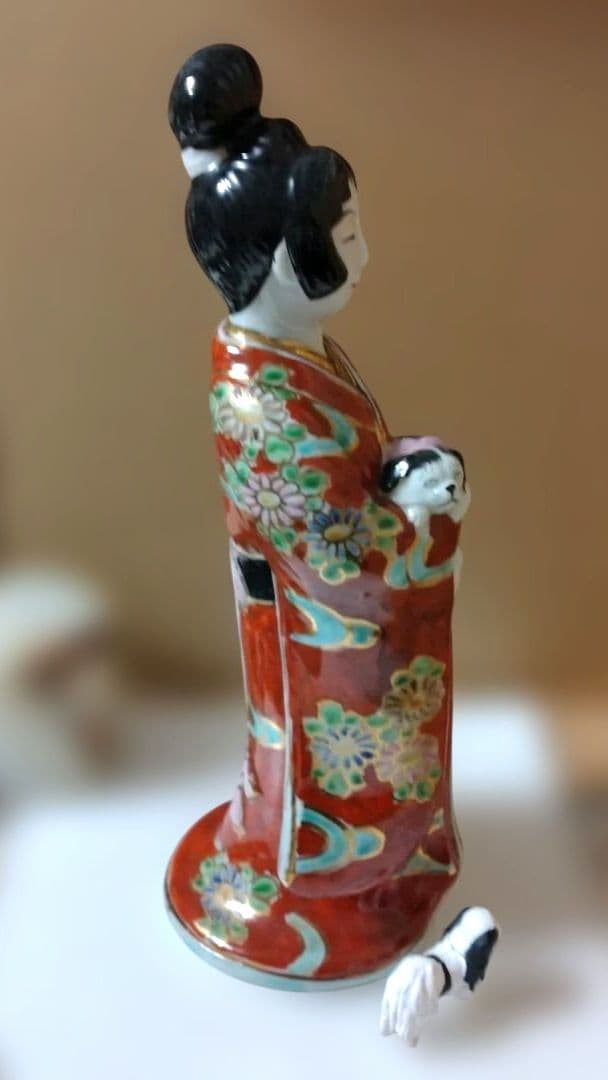 ミ*ル様 九谷焼　置物　狆をだく女人とオマケの狆