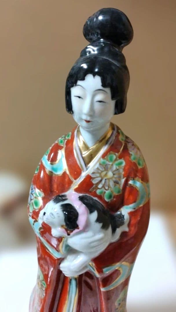 ミ*ル様 九谷焼　置物　狆をだく女人とオマケの狆