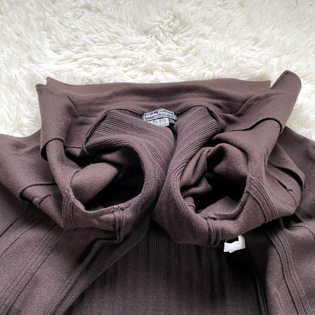 Salvatore Ferragamo ブラウンカシミヤ混スカートスーツ上下