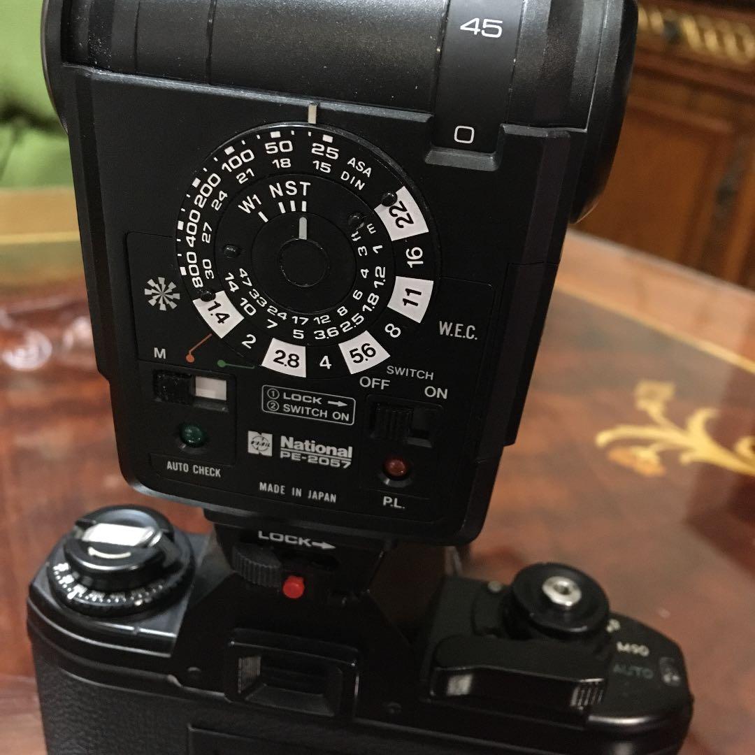 Nikon フィルムカメラ　em ニッコールレンズつき