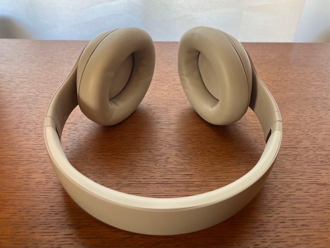 Beats Studio Pro サンドストーン ノイズキャンセリングヘッドホン