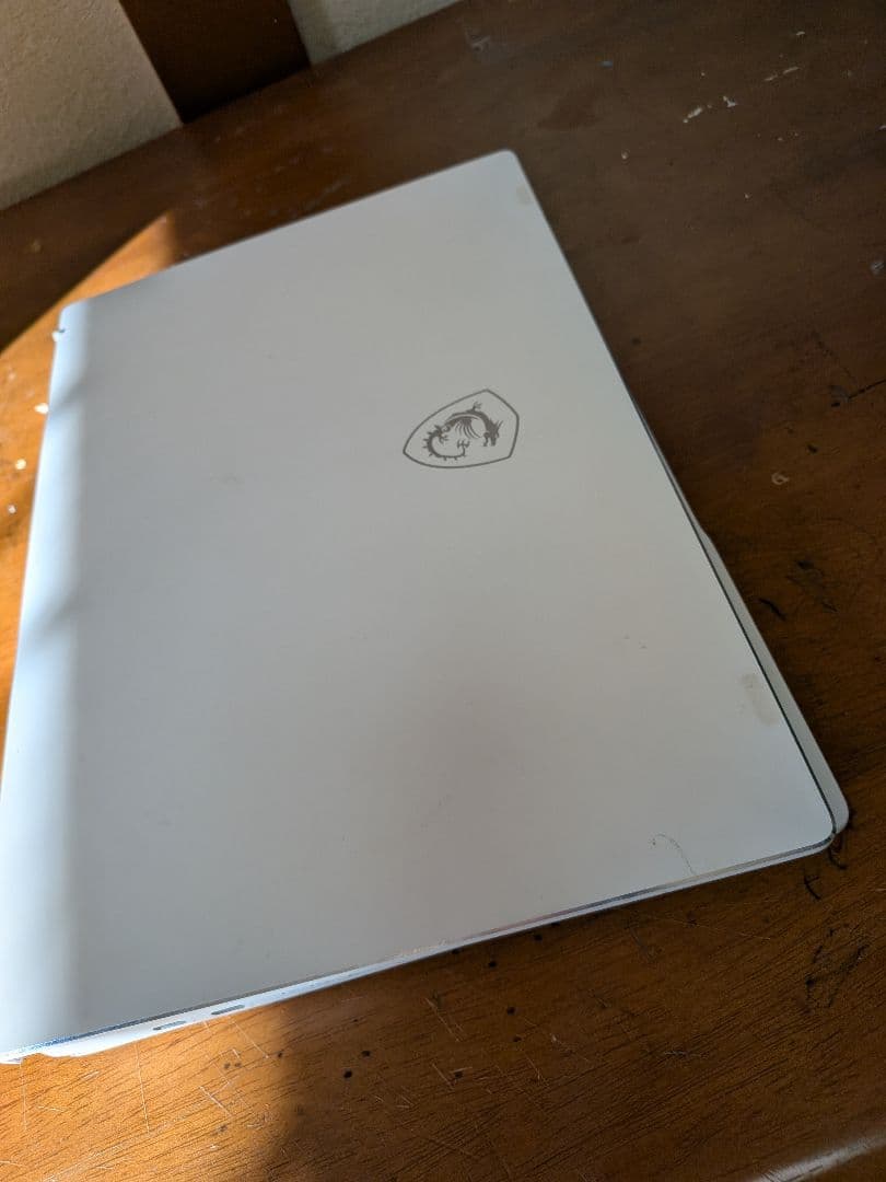 MSI ノートPC 14インチ。据え置きで使用推奨。ゲーム、動画編集可。