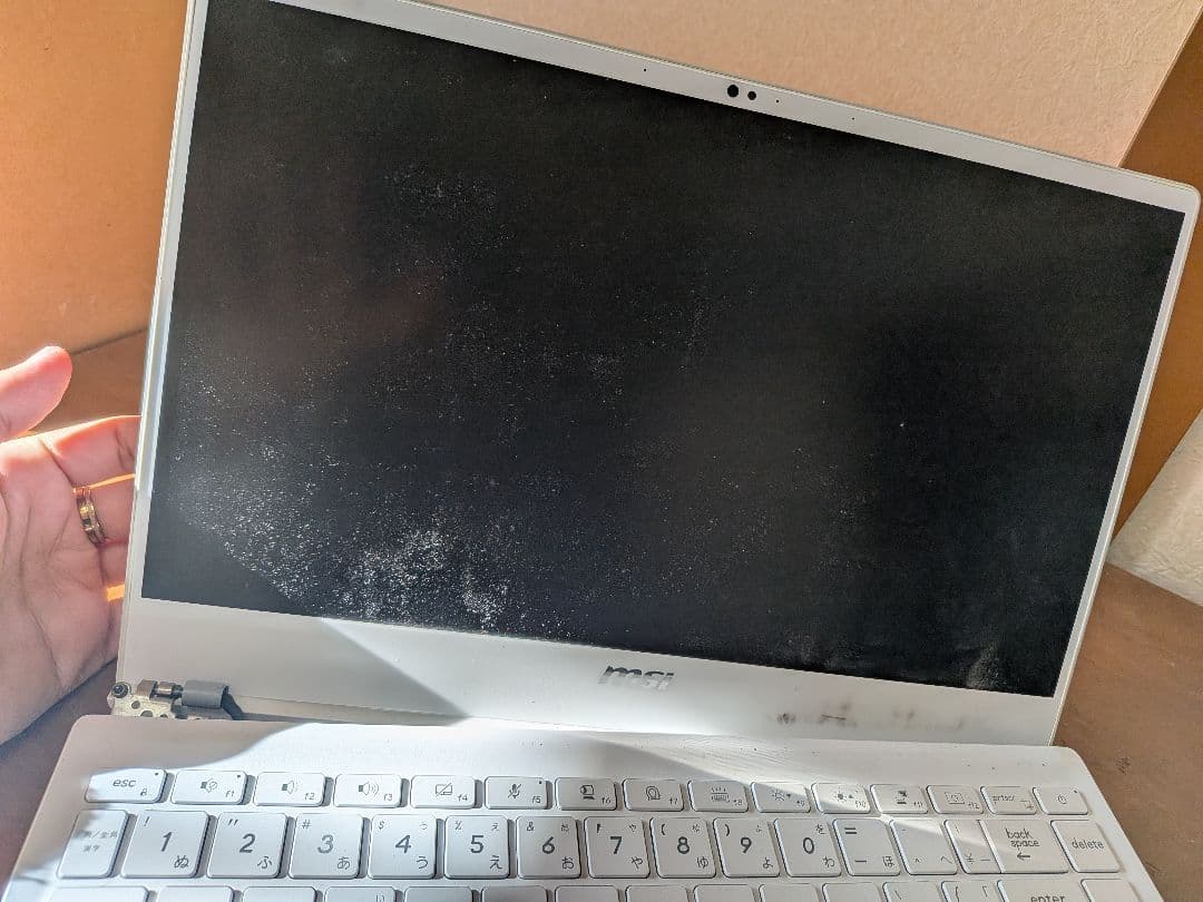 MSI ノートPC 14インチ。据え置きで使用推奨。ゲーム、動画編集可。