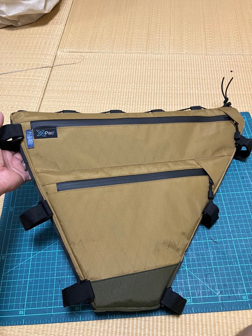 POMSAMハンドメイドフレームバッグ