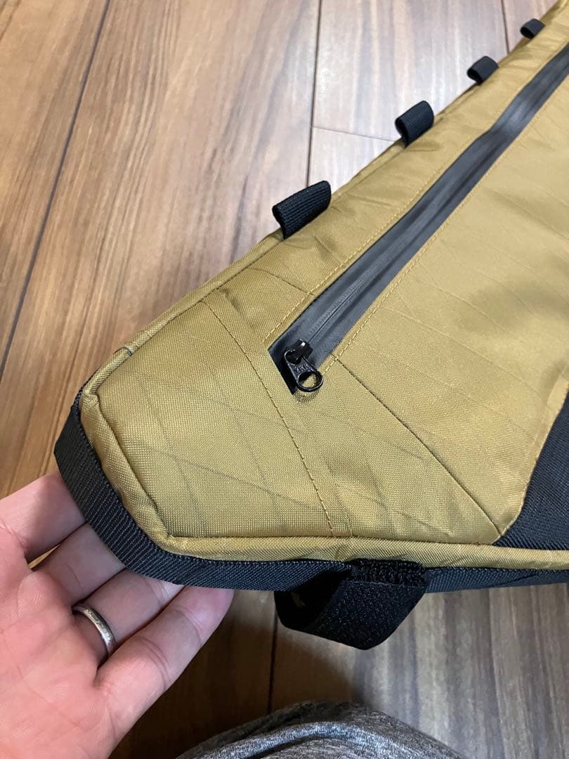 POMSAMハンドメイドフレームバッグ