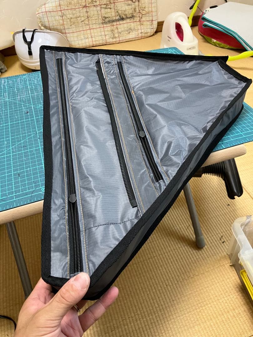 POMSAMハンドメイドフレームバッグ