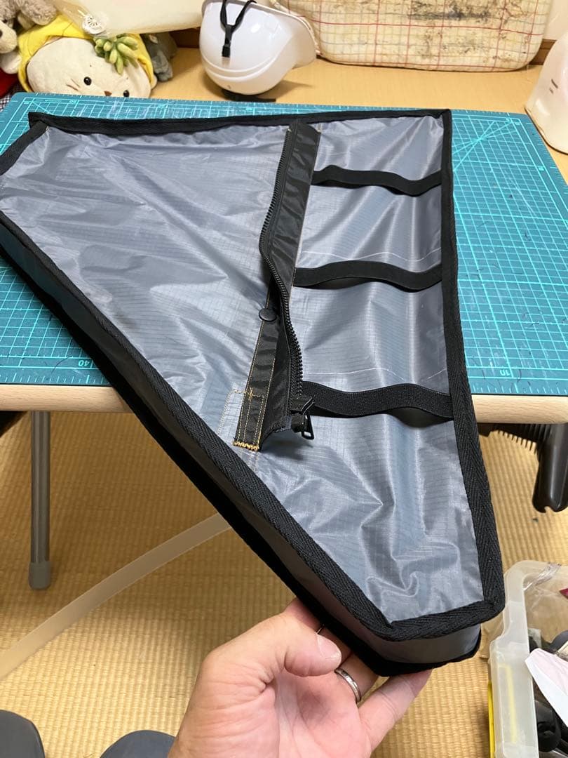 POMSAMハンドメイドフレームバッグ