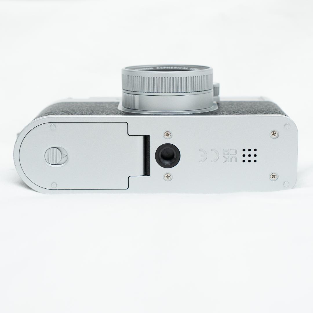 【コンパクトデジタルカメラ】 X half（X-HF1） / 富士フィルム