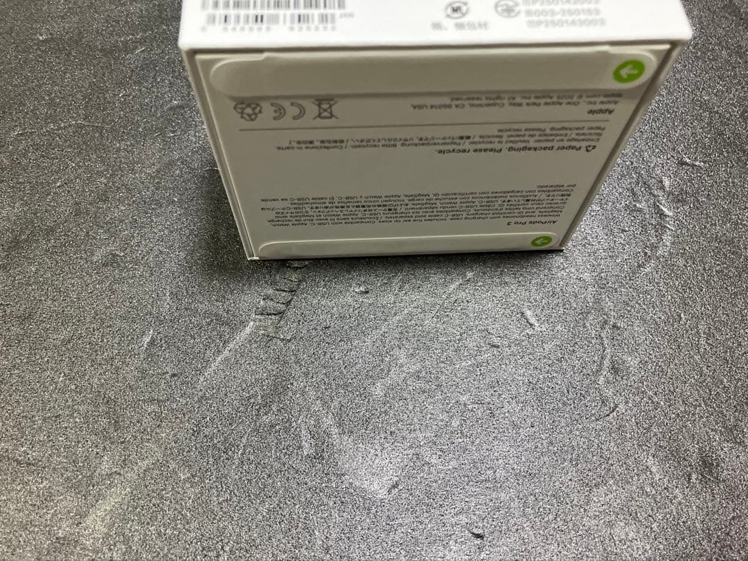 新品未使用　Airpods pro 3