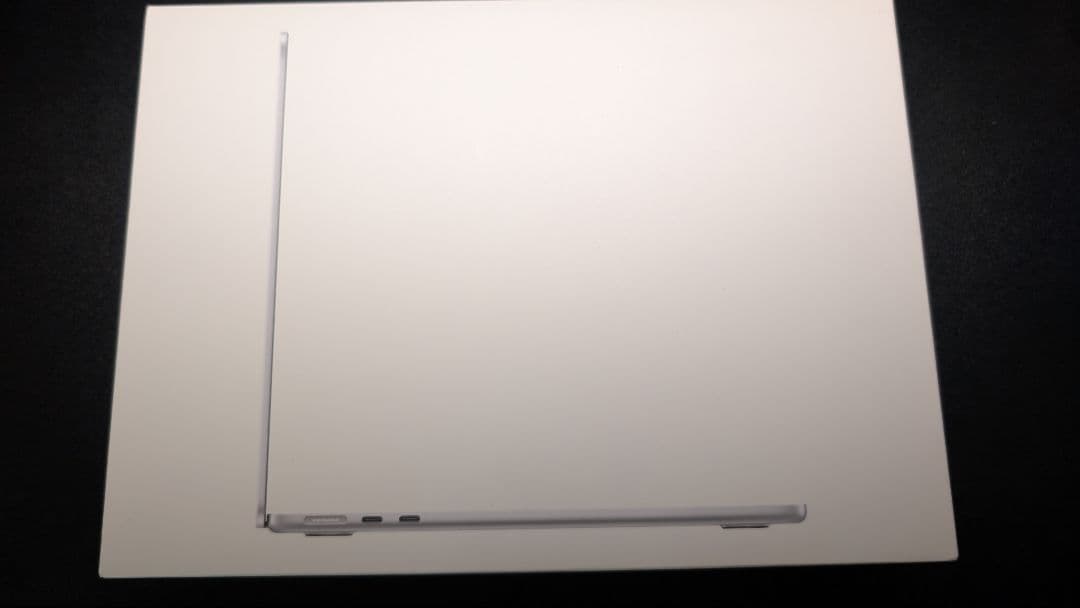 MacBook Air M2 8GBメモリ / 512GB