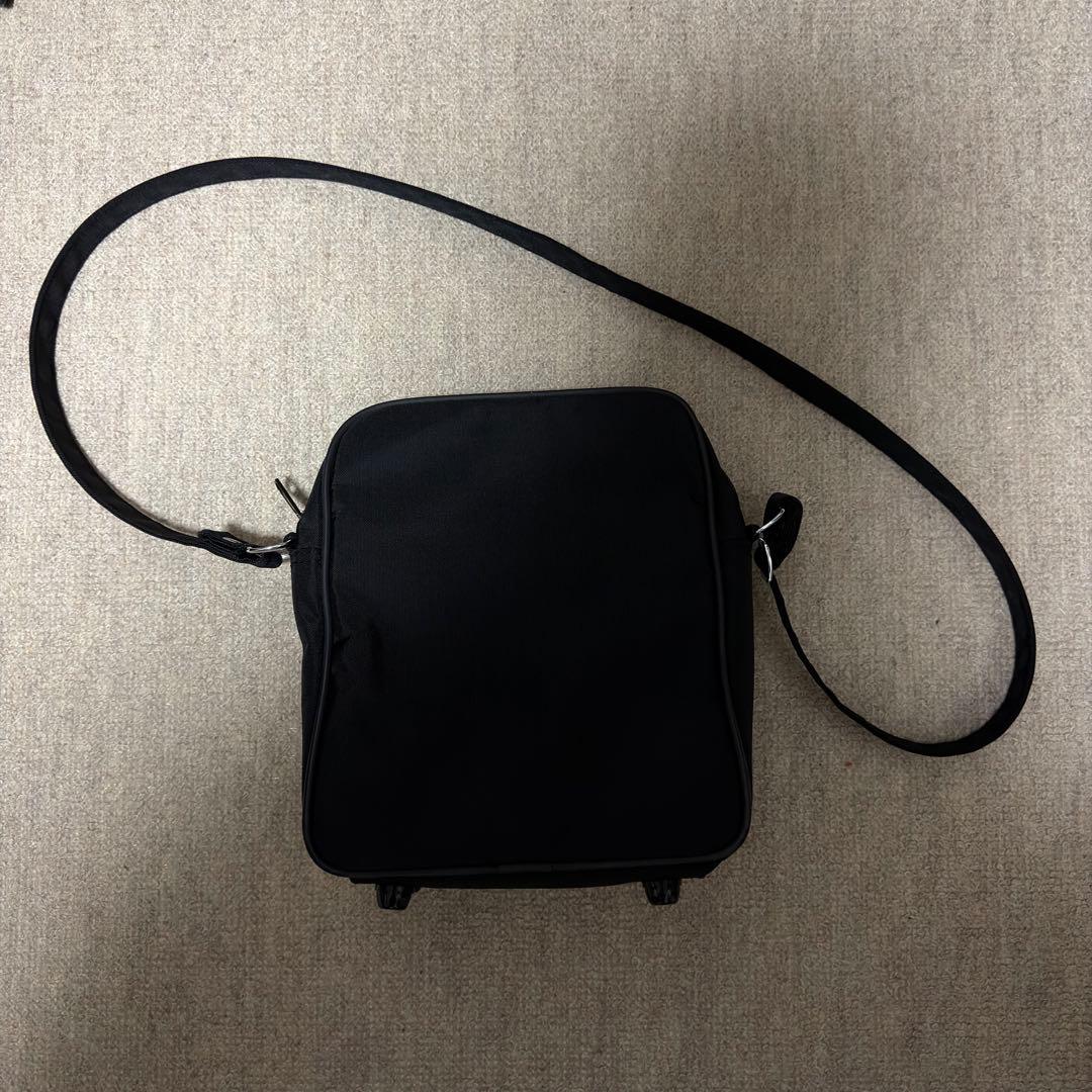 CDG ショルダーバッグ