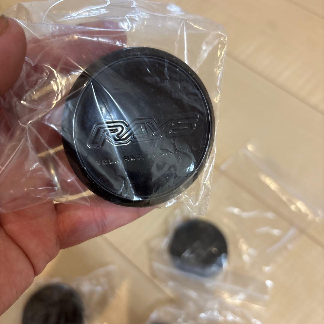 値下げ！RAYS TE37KCRブラックセンターキャップ Φ64.5BK中古本物
