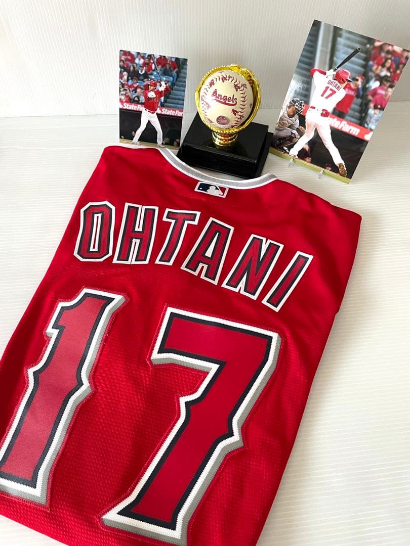 希少　大谷翔平　Majesticレプリカユニフォーム &シティコネクトボール