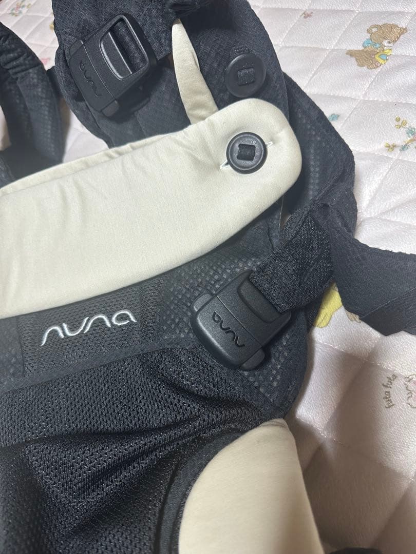NUNA cudl ヌナカドル　抱っこ紐 ブラック