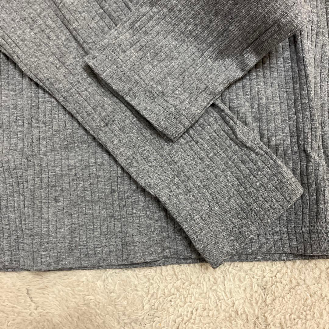 【未使用】 OUR ツヤ感素材の長袖カットソー　チャコールグレー