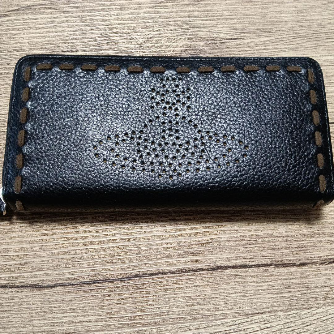ヴィヴィアンウエストウッド長財布