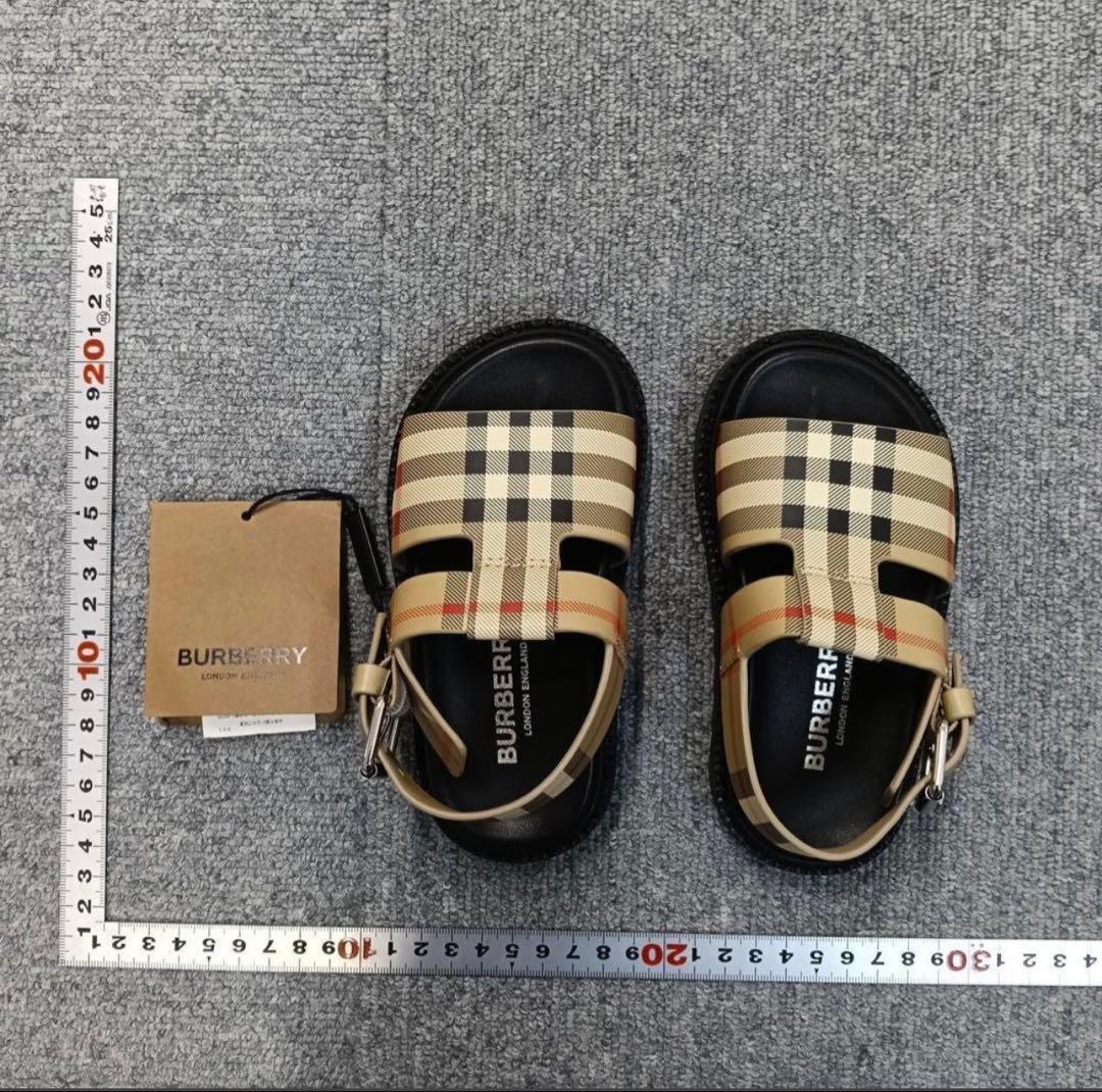 BURBERRY ベージュ ブラック サンダル
