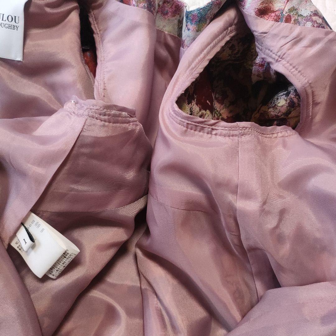 極美品✨ルルウィルビー　ジャガード織りひざ丈ワンピース　パフスリーブ　ピンク　1