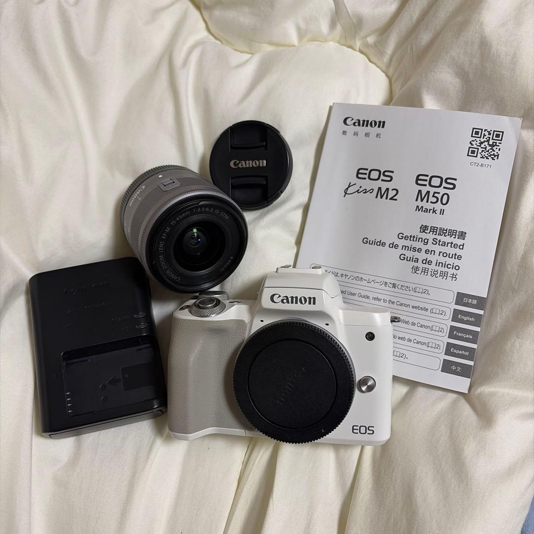 Canon EOS Kiss M2 ミラーレスカメラ