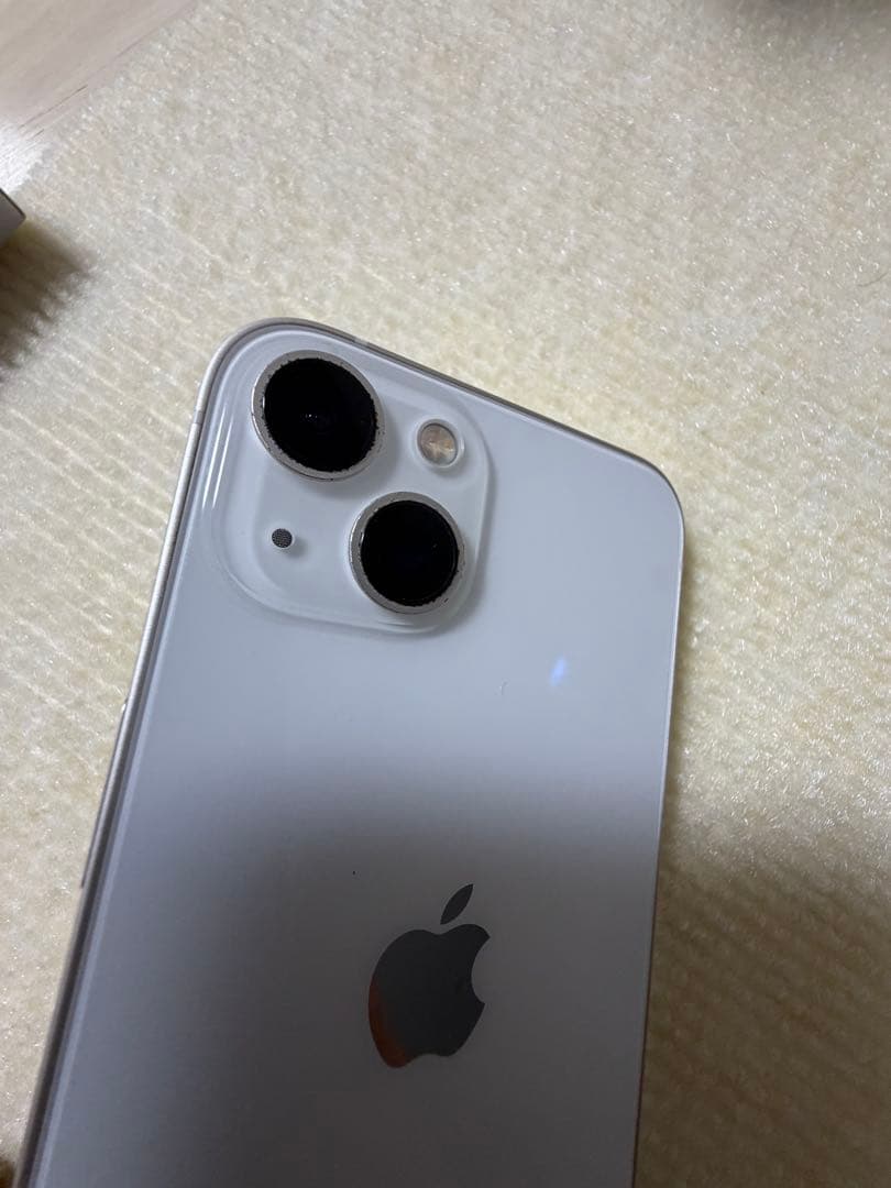 ③Apple iPhone 13 ホワイト 本体