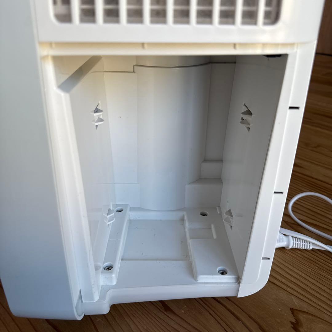 シャープ衣類乾燥除湿機 2023年製 キャスター付き