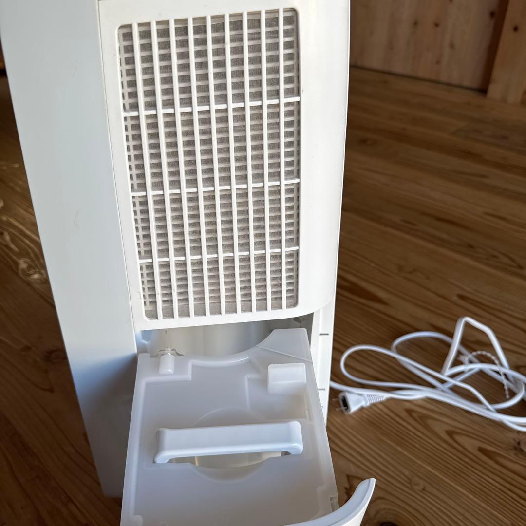 シャープ衣類乾燥除湿機 2023年製 キャスター付き