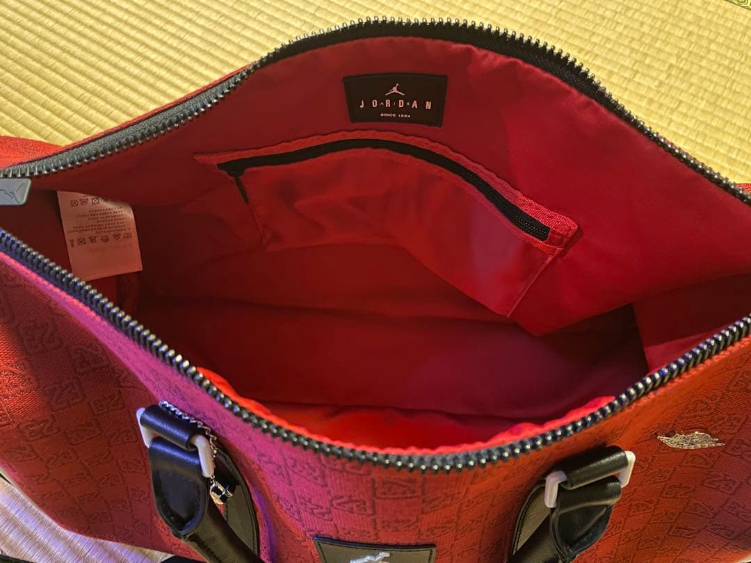 Jordan ジョーダン モノグラム ダッフル (25L)