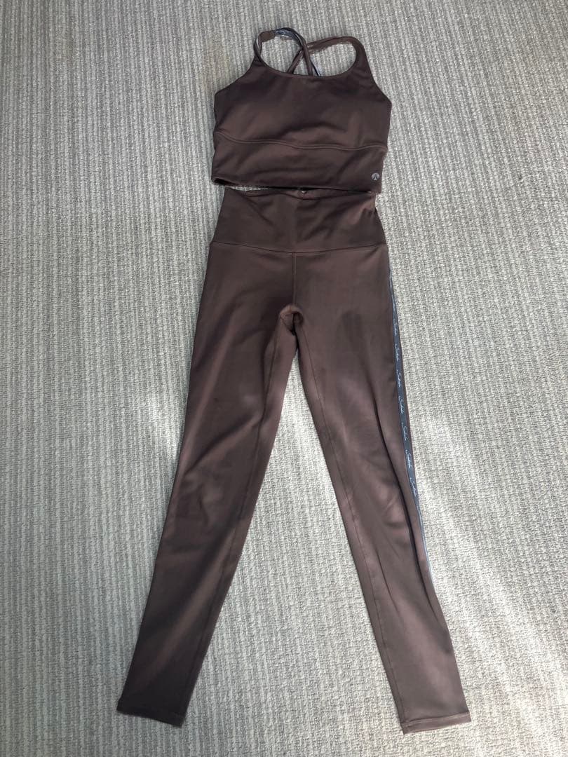 SUKALA セットアップ　ブラウン