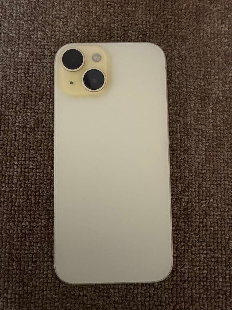 iPhone 15 イエロー　256GB