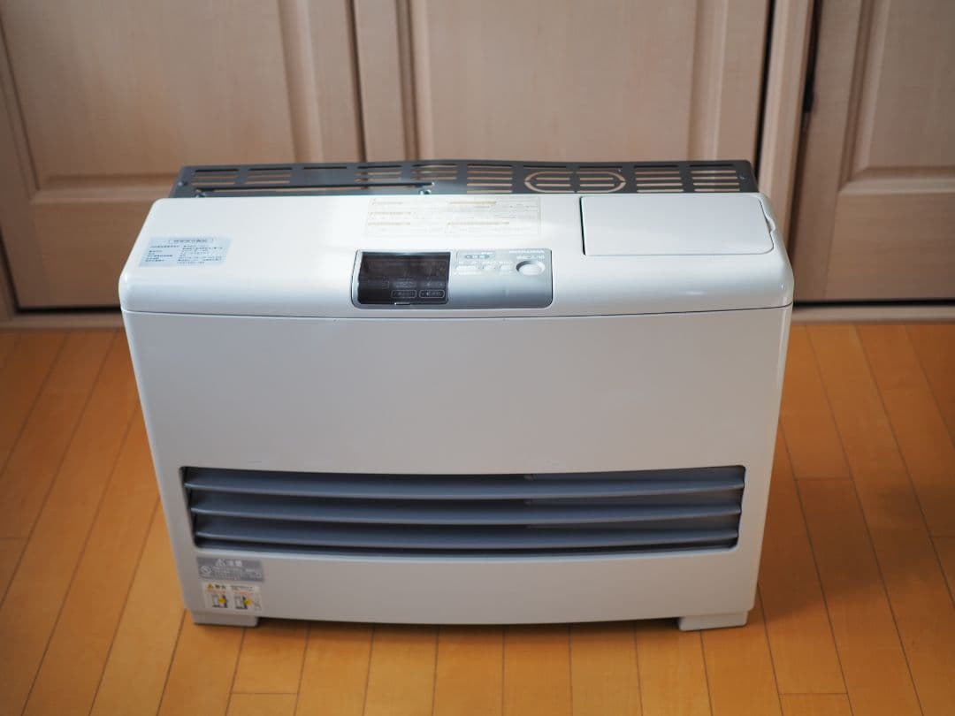 コロナFF式ストーブ　密閉式　カートリッジ式タンク