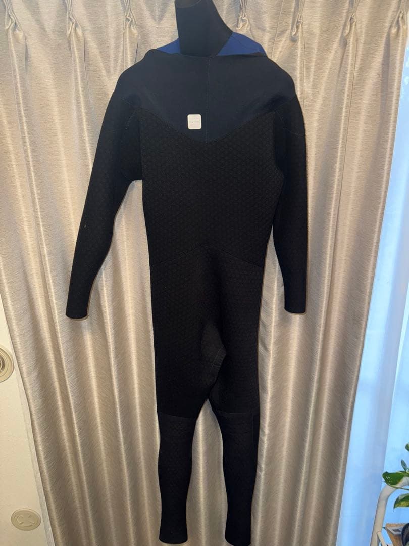ウェットスーツ　セミドライ　裏起毛