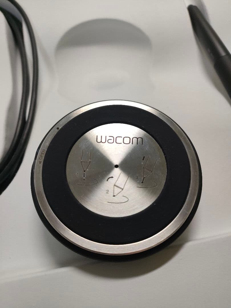 Wacom Intuos Pro Medium ペンタブレット 本体