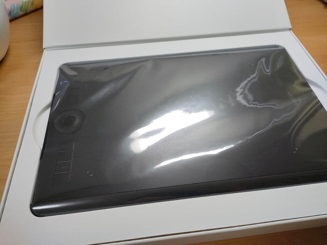 Wacom Intuos Pro Medium ペンタブレット 本体