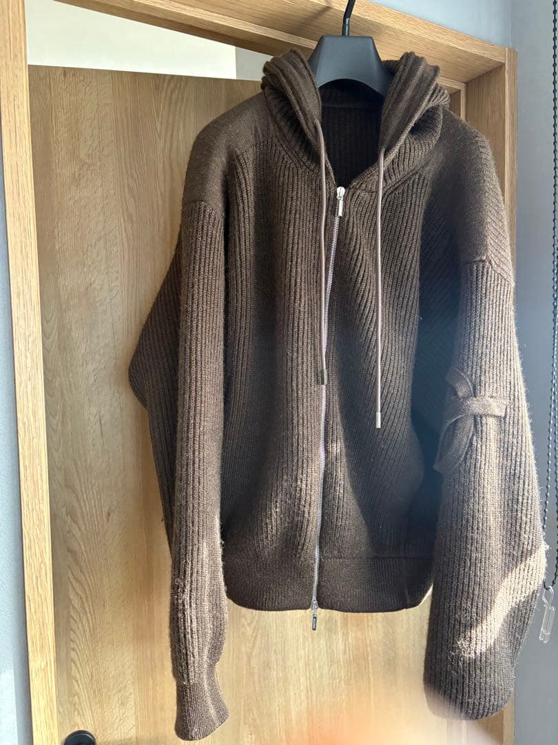 ば*あ様 JACQUEMUS ブラウン フード付きセーター