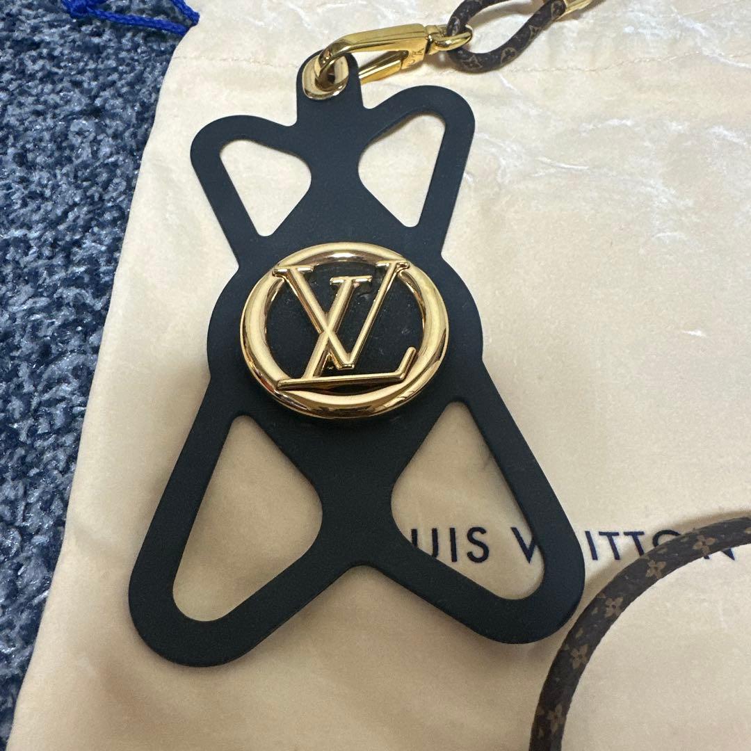 Louis Vuitton ブラックストラップ