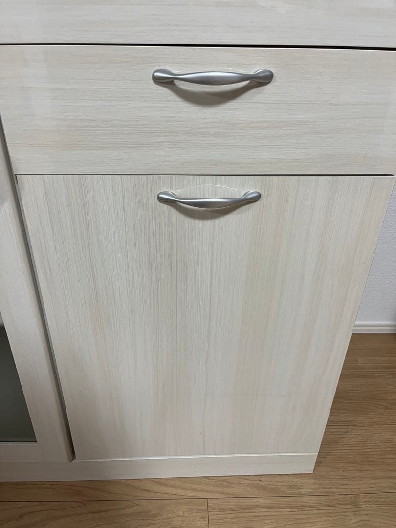 ニトリ　食器棚　キッチンカウンター