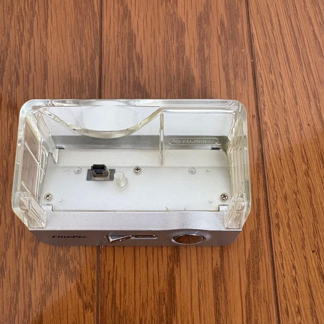 Fujifilm FinePix F440 コンパクトデジタルカメラ