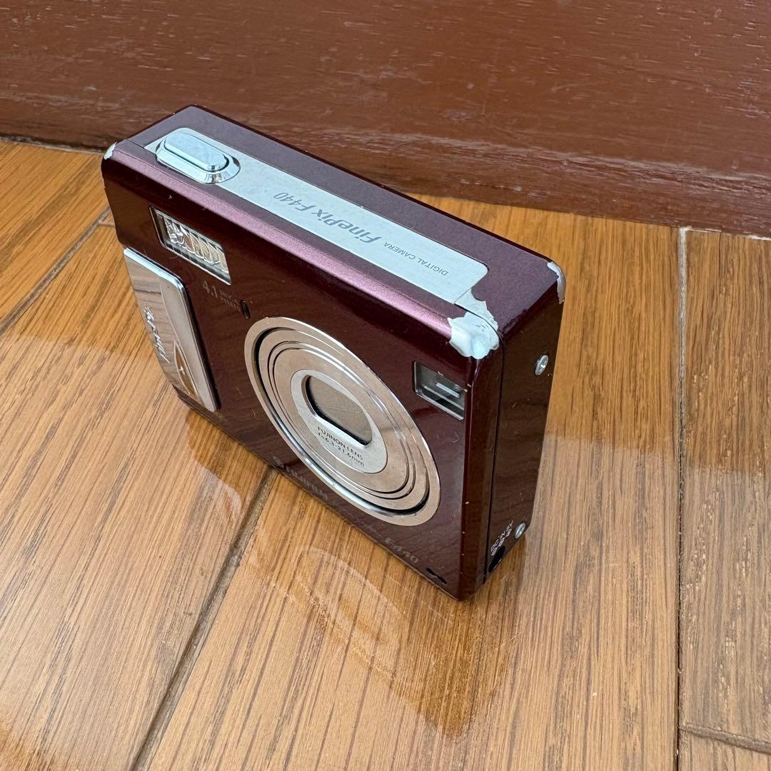 Fujifilm FinePix F440 コンパクトデジタルカメラ